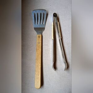 BBQ Tools (Tongs and Flipper)